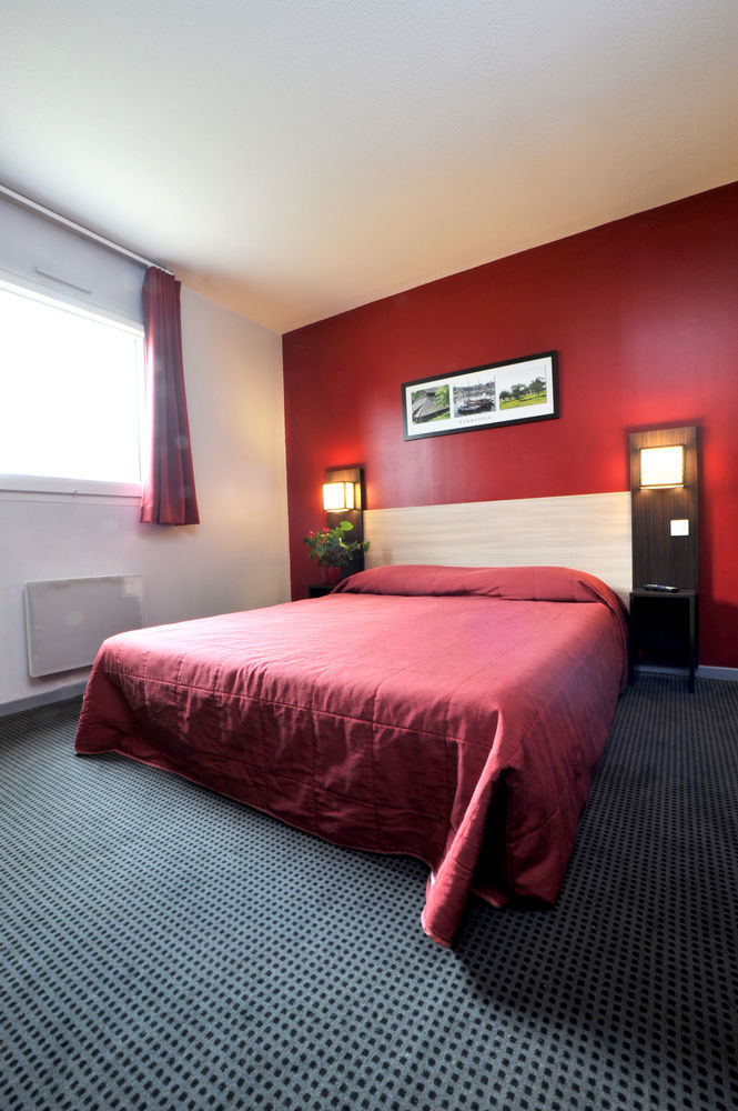 Brit Hôtel Saint-Quentin Fayet  Extérieur photo
