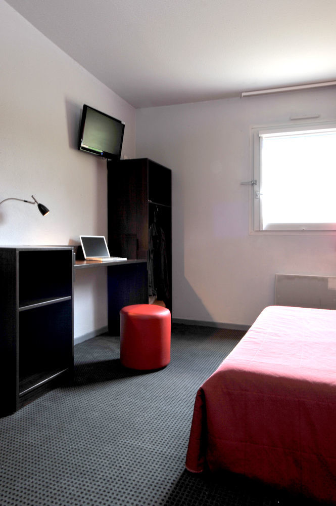 Brit Hôtel Saint-Quentin Fayet  Extérieur photo
